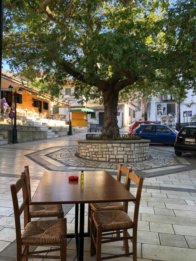 La Maisonette House In The Heart Of Liapades Close To Rovinia Beach & Paleokastritsa Exterior photo