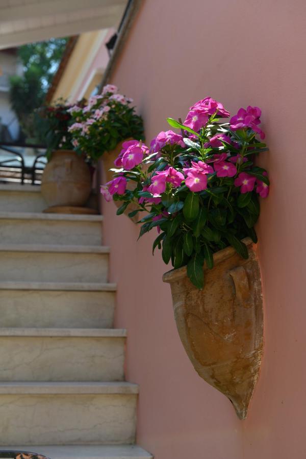La Maisonette House In The Heart Of Liapades Close To Rovinia Beach & Paleokastritsa Exterior photo